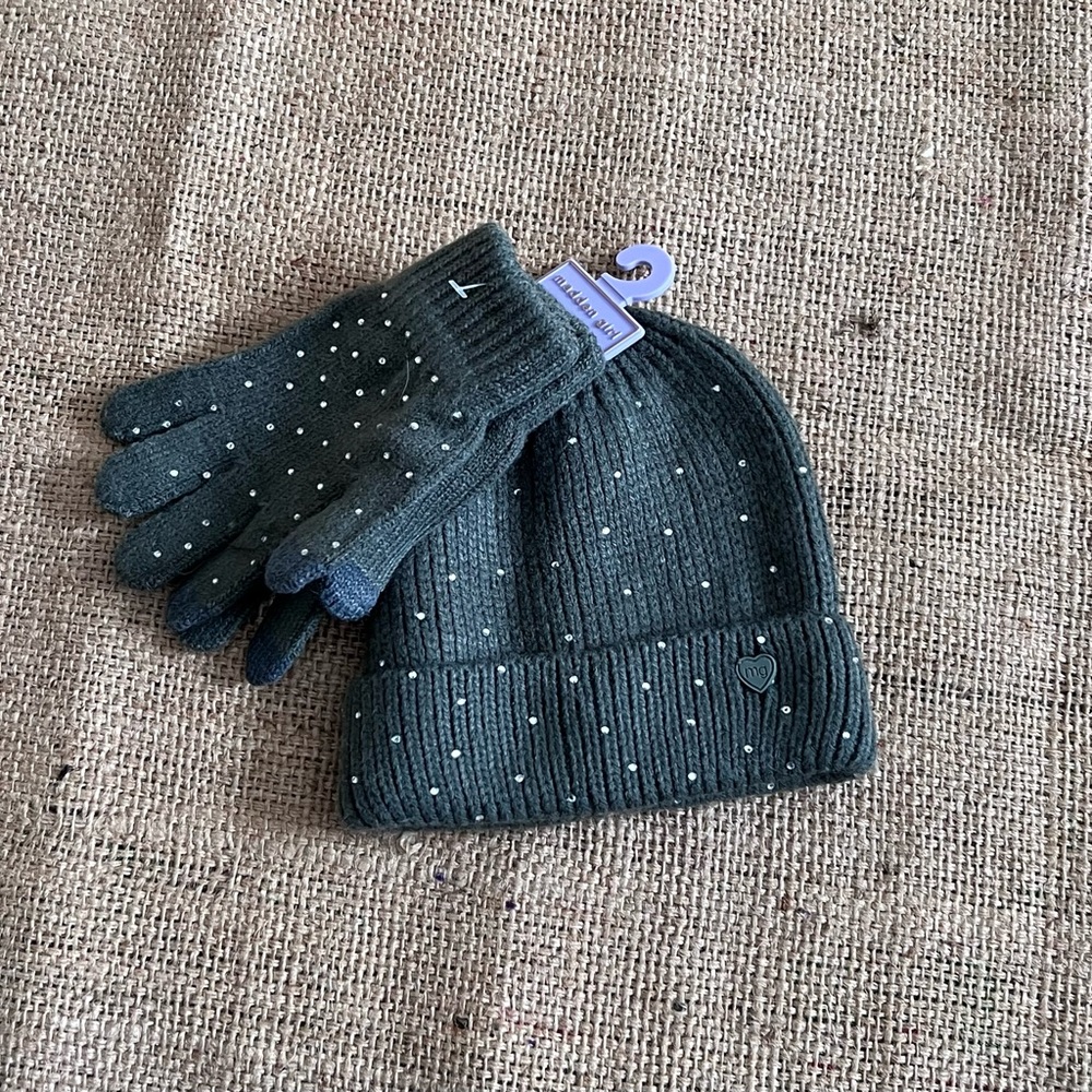 Madden Girl Dark Green Knit Gloves